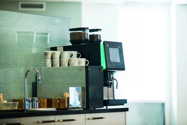 Kommersiell automatisk kaffemaskin og espressomaskin - Barista og Espresso