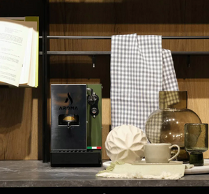 Aroma Plus+ – Kompakt italiensk espressomaskin for pods