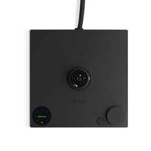 Svart basenhet for elektrisk vannkoker med kontrollknapp og digital skjerm, del av EspressoGear, alt om kaffe.