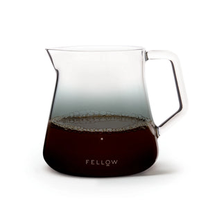 Glasserveringskanne med stilren design for presis brygging, baristatilbehør, Siste nytt, alt om kaffe.