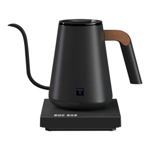 Svart elektrisk vannkoker med smal tut og tre detaljer, fra Timemore og Brygg tilbehør for barista espresso