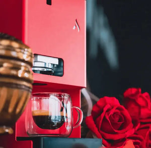 Aroma E.GO – Bærbar italiensk espressomaskin for pods - Barista og Espresso