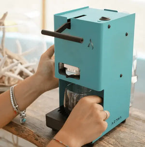 Aroma E.GO – Bærbar italiensk espressomaskin for pods - Barista og Espresso
