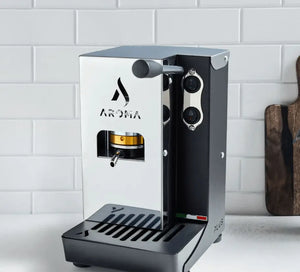 Aroma Plus+ – Kompakt italiensk espressomaskin for pods - Barista og Espresso